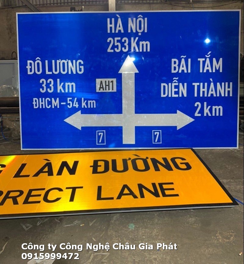 Kho biển báo giao thông thành phẩm